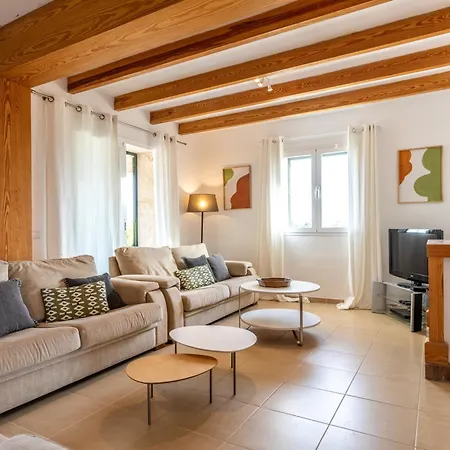 Spacious For 10 With Private Pool Вілла Порт-де-Польєнса