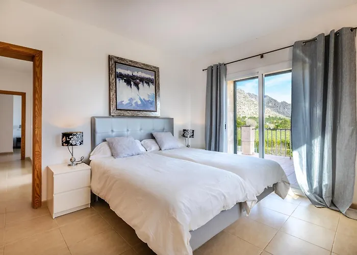 Spacious For 10 With Private Pool * Puerto Pollensa