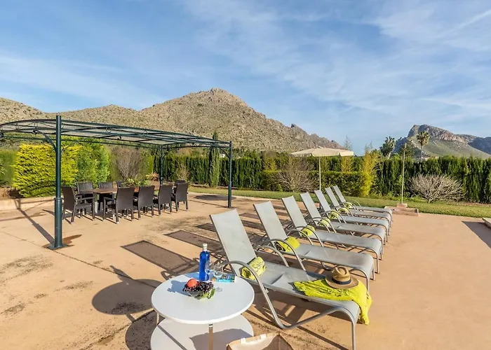 Spacious For 10 With Private Pool Puerto Pollensa